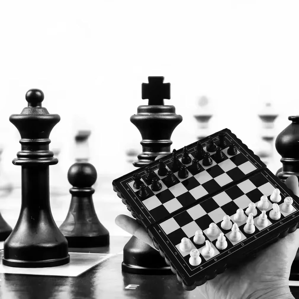 1Pc Mini Magnetic  Chess Set   - Party Games Kids Indoor 评论和价格