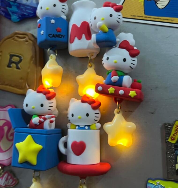 In Stock Hellokitty Retro Rest - Party Games New Year 评论和价格